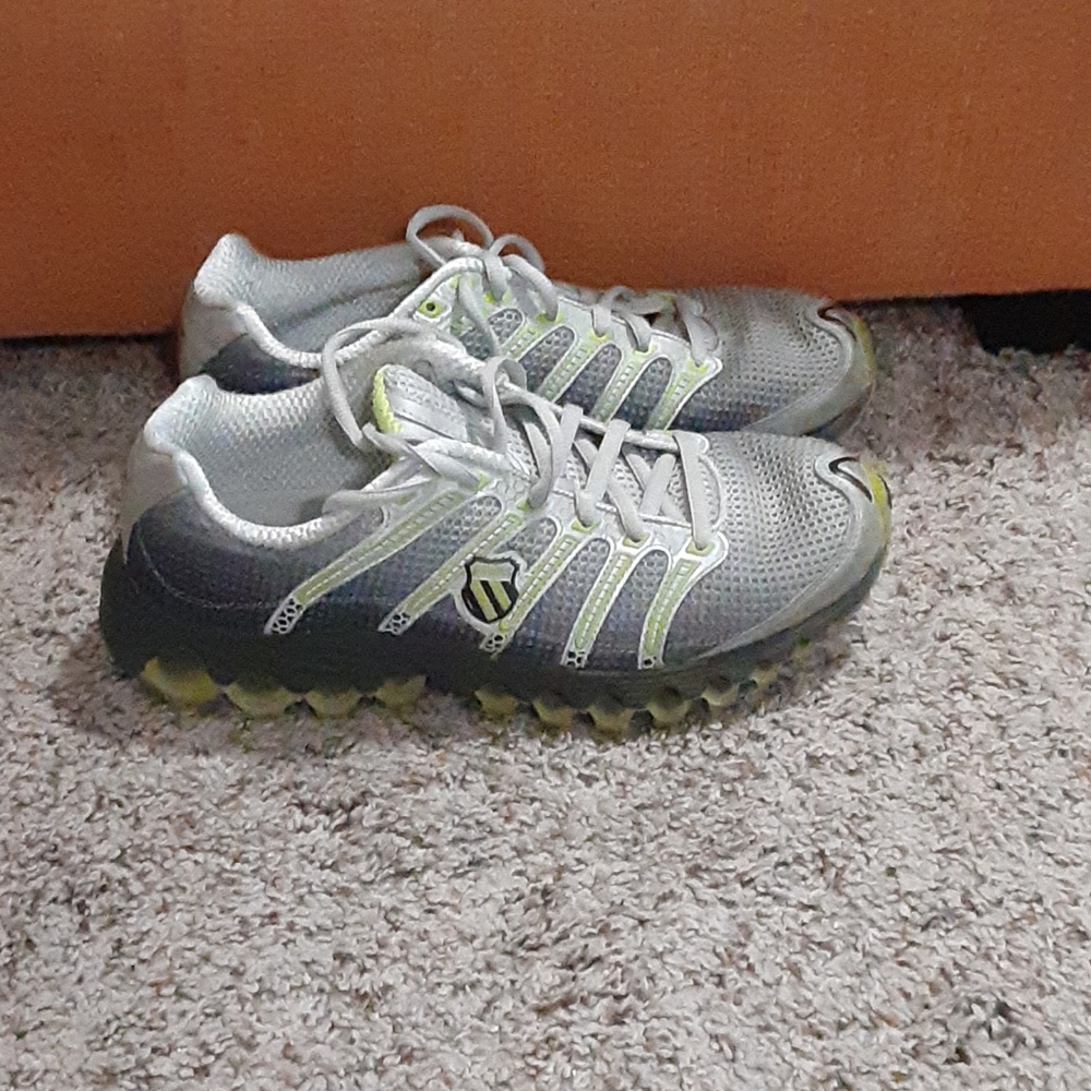 Men's K Swiss tubes size 6.5
